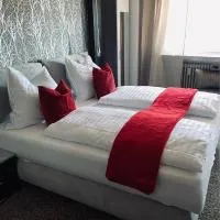 Ahorn-Zimmervermietung: Schrobenhausen şehrinde bir otel