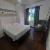 Quarto tranquilo e familiar no leblon - Quiet family room in leblon, hotell i Gavea i Rio de Janeiro