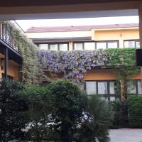 Loft Certosa District con parcheggio privato, hotel em Certosa, Milão