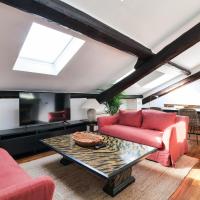 Elegant P.Venezia Attic