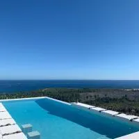 Secret View、イサベラのホテル