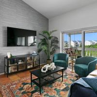 BRAND NEW, Water Views, 2 BD Condo, hotel v okrožju Indian Shores , Clearwater Beach