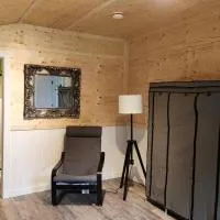 cozy apartment near the ocean, hotel em Guysborough