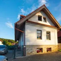 Guest House Mengsdorf، فندق في فيسوكي تاتري
