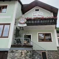 Gästehaus-Pension Familie Dwars, hotel a Spitz