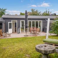 Nice Home In Anholt With Wifi，Anholt的飯店