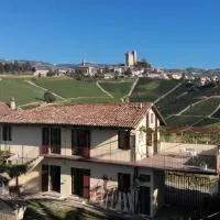 Cascina Parafada, hotel en Serralunga d'Alba
