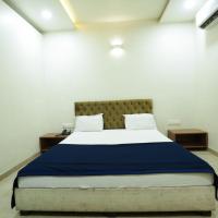 Hotel Anand, מלון ליד נמל התעופה קולהאפור - KLH, קולהאפור