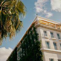 Rooms Hotel Batumi, hotel di Batumi