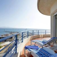 Luxury Apartment with amazing SEA view at Cap d'Antibes, מלון ב-Cap d'Antibes, אנטיב