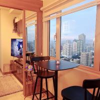 Cozy Penthouse Suite w Balcony - Amazing Manila Bay View and City Skyline near MOA