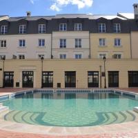 Disneyland Deluxe flat, outside pool, Climatisation, 1 min to Disney Parks