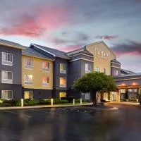 Fairfield Inn & Suites Warner Robins, hotel di Warner Robins