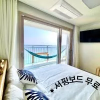 SurfingStay – hotel w mieście Yangyang