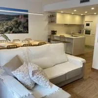 Apartamento céntrico, climatizado y totalmente equipado de 3 habitaciones para 6-7 personas, ξενοδοχείο σε Santa Coloma de Farners