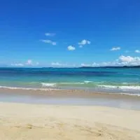 1st floor, A/C Everywhere, Balcony with Beach View in Luquillo, hotel v destinácii Luquillo
