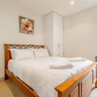 Location meets Comfort near Bourke Street Mall