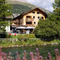 Hotel Chesa Rosatsch - Home of Food, hotel em Celerina