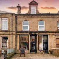 Turners Albert Road Basement Apartment, hotel v destinaci Colne