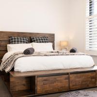 Secluded Bayside Oasis With Modern Comfort By The Coast, hotel near Moorabbin Airport - MBW, Parkdale