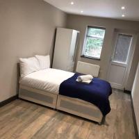 Bedfont House, hotel in New Bedfont