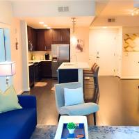 Blue Luxe- Highrise Living, 2 bd,2 ba, All season Pool - S06