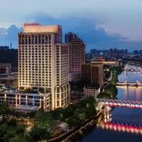 Sheraton Zhongshan Hotel, хотел в Жонгшан