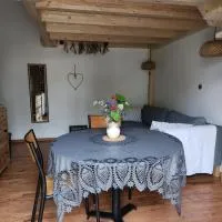 studio cosy climatisé à la campagne, khách sạn ở Peyrins