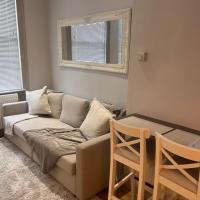Central private 1 bed flat
