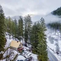 Leavenworth Mountain View Cabin Pet Friendly, viešbutis mieste Levenvertas