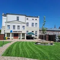 Hotel DOBRÉ MÍSTO, מלון בקרנוב