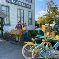 Chambery Inn, hotel a Lee