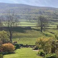 Stunning 3 bed Yorkshire Dales cottage, hotel v mestu Appletreewick