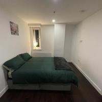 Amazing 1 Bedroom Flat in Essex TH104