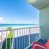 Direct Oceanfront Private Balcony Tiki King bed