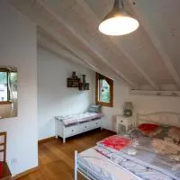 Zimmer mit eigenem Badezimmer, hotel v destinaci Näfels