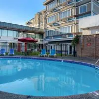 Days Inn by Wyndham Victoria Airport Sidney、シドニーにあるビクトリア国際空港 - YYJの周辺ホテル