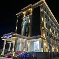 Royal Plaza, hotel sa Qarshi