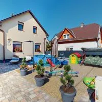 Silver Zsóry Apartman, hotel v destinaci Mezőkövesd