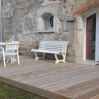 LA Grange Aux Etangs، فندق في Civens