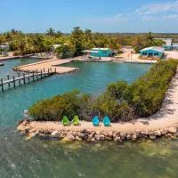 Waterfront Haven House with Boat Basin & Ramp, khách sạn ở Summerland Key