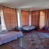 private room with cultural experience and great landscapes, hotel en Şirfah