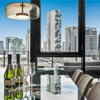 Luxury Penthouse with Astonishing Bay and City Views, hotel di South Melbourne, Melbourne
