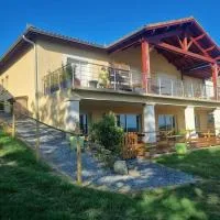 Gîte de Lamothe, hotell i Pimbo