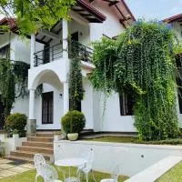 Serene Villa, hotel en Kadugannawa