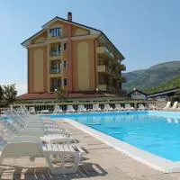 FILIPPONE HOTEL&RISTORANTE, מלון בGioia dei Marsi