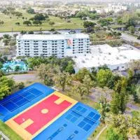Chateau Mar Golf Resort, Trademark Collection by Wyndham, hotelli kohteessa Lauderhill