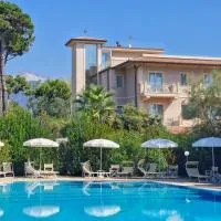Hotel Villa Elsa: Marina di Massa'da bir otel
