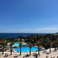 cap esterel vue mer et CLIMATISÉ, hotel em Agay - Saint-Raphaël