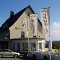 Hotel Palatino, хотел в Зундерн